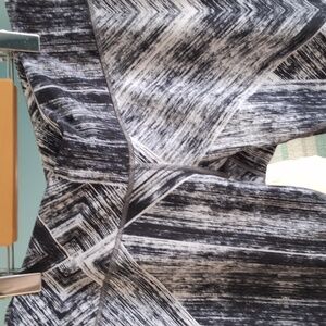 Lululemon White Black Mid Rise Wunder Under Crop